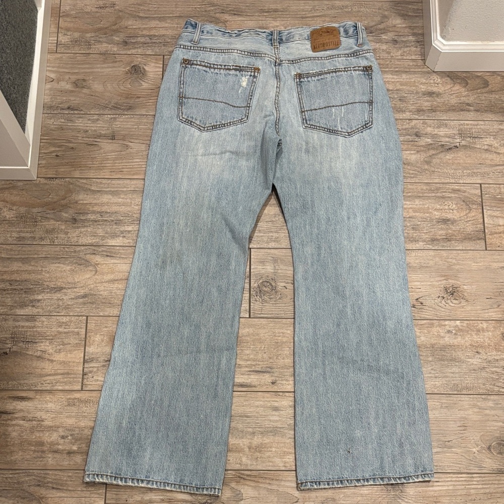 Aeropostale Men’s 33/32 Light Blue Distressed Jeans - Picture 4 of 8